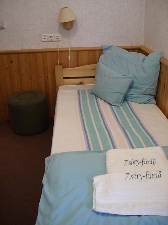 Napfuerdo Vendeghaz Hotell Mezőkövesd Exteriör bild